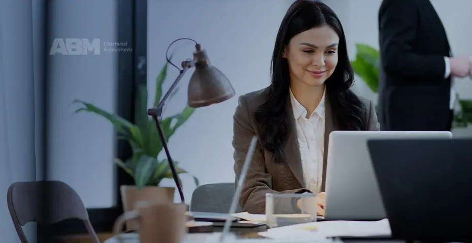 Why Every Solicitor Needs a Specialist Accountant in the UK