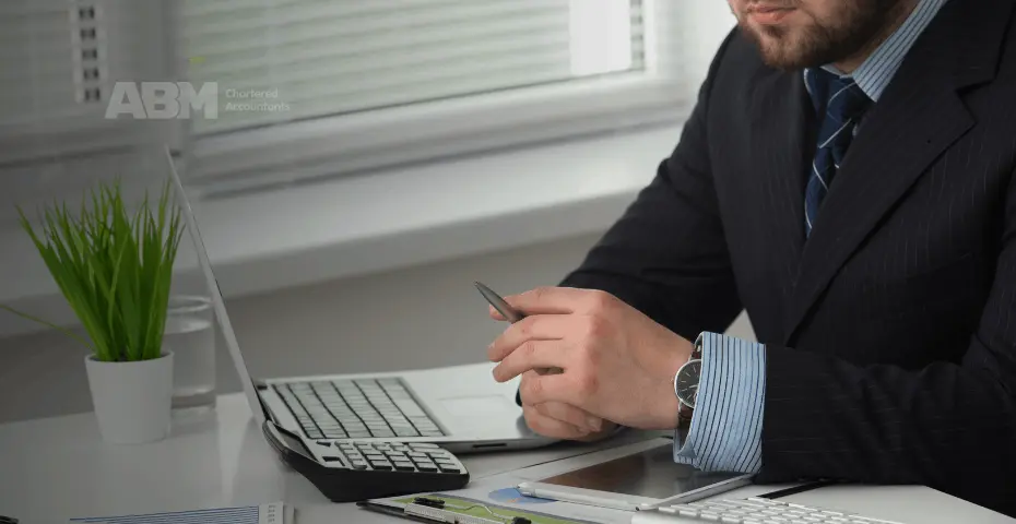 How Subsidiary Accountants Ensure Compliance with UK Financial Regulations